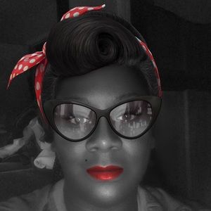 Meet your Posher, Daina